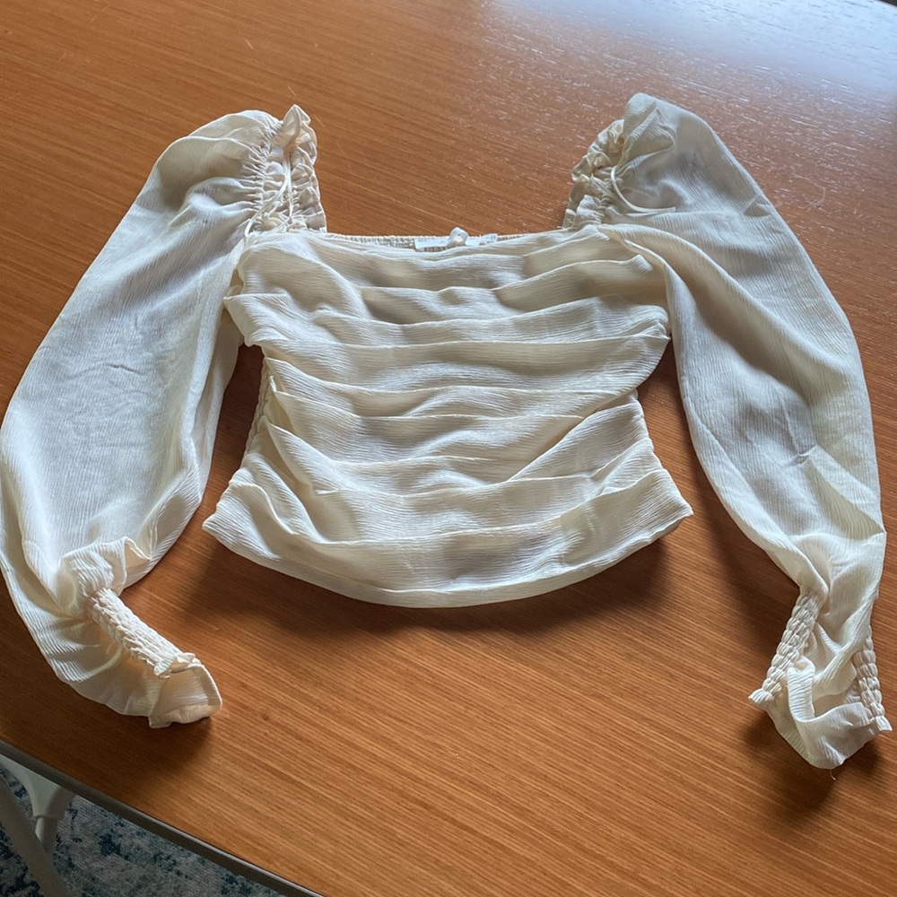 ASTR THE LABEL ivory blouse in perfect condition! Worn twice